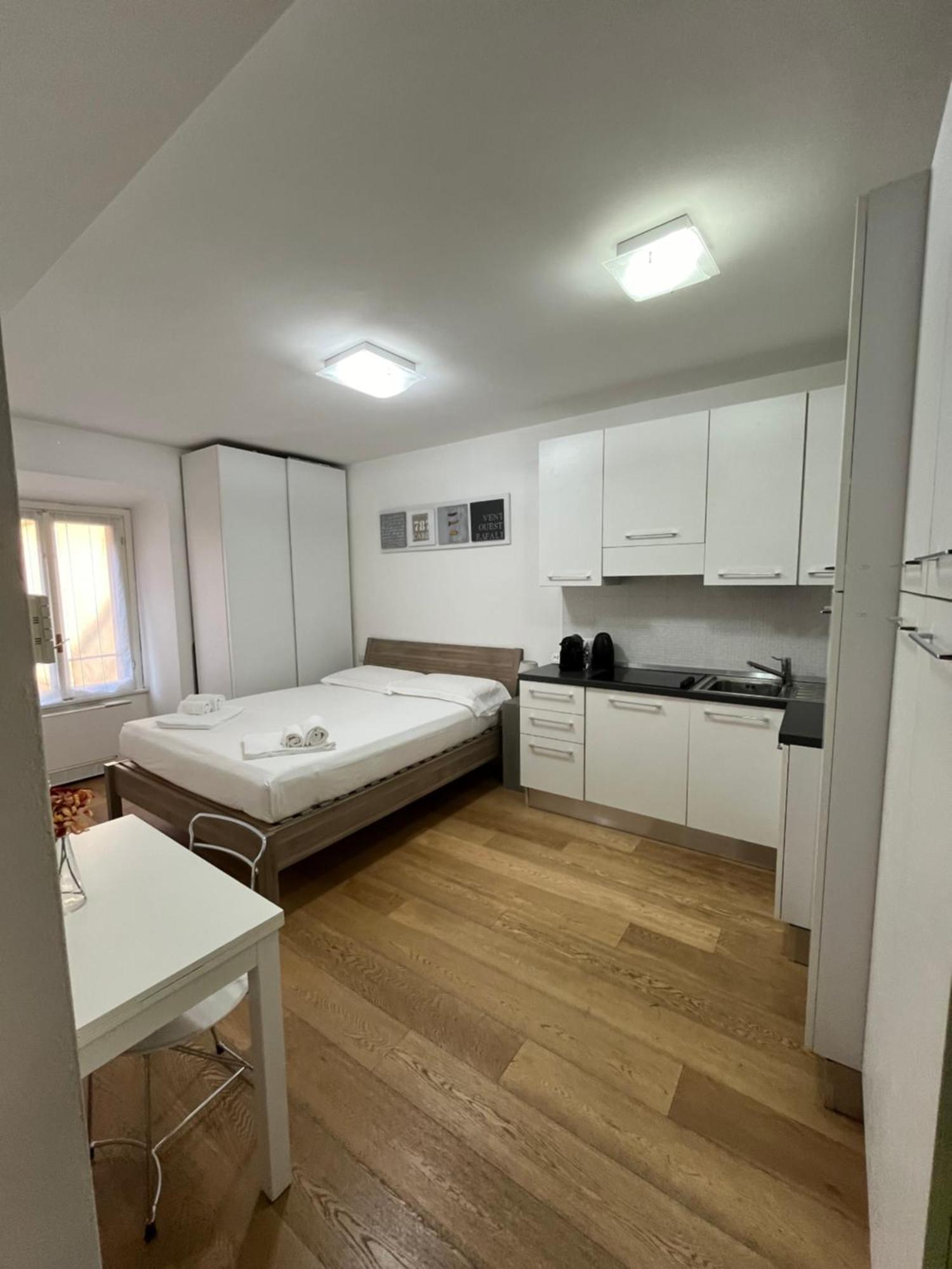 Appartement Nest For Two Three Min From Duomo Milaan